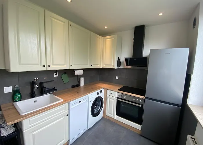 Blaue Lagune 2,5 Balkon Smarttv Kueche Wifi דירה דיסבורג